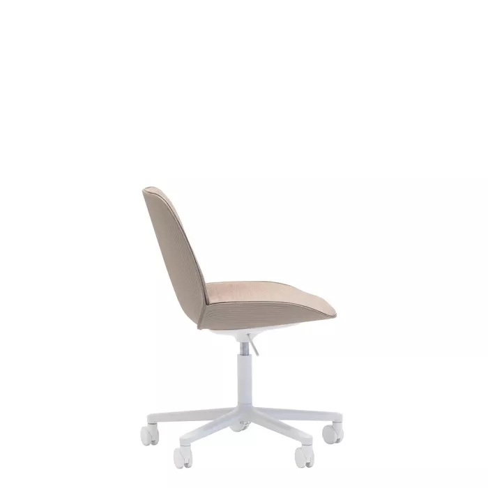【メール便送料無料対応可】 Nuez chairs SI2788 designed by Patricia Urquiola - Andreu World 革張り
